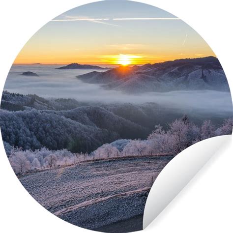 WallCircle Muurstickers Behangcirkel Winter Bergen Zon