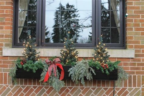 20 Artificial Christmas Window Boxes The Urban Decor