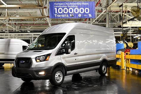 ICE Ford Transit Production Will Continue Into 2030: Report