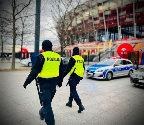 Mecz Polska Albania Policja Zabezpiecza Okolice PGE Narodowego