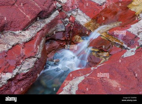 Argillite sedimentary mineral layers in Lost Horse Creek, Red Rock ...