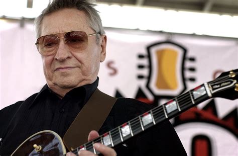 Scotty Moore, guitar legend who played with Elvis, dies at 84 | MPR News