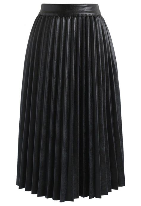 Faddish Gloss Pleated Faux Leather A Line Skirt In Black BOTTOMS