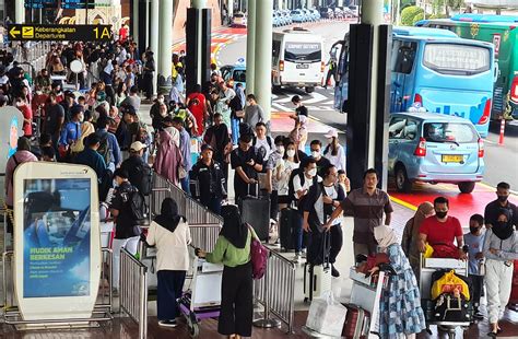 Jumlah Pengguna Angkutan Umum Arus Mudik Tembus 1 3 Juta Orang