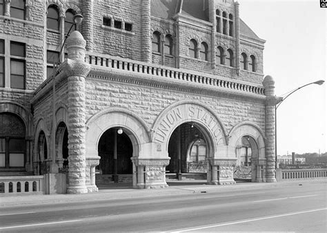 Pictures 2 Union Station Railroad Station, Nashville Tennessee