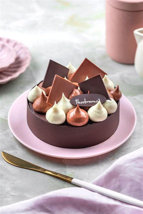 Order Theobroma Classic Cakes Online at Best Prices in India | Theobroma