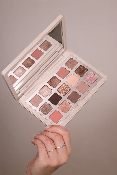 Natasha Denona I Need A Nude Lidschattenpalette Review Carina Teresa