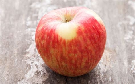 Organic Honeycrisp Apple