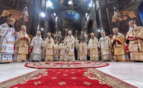 Patriarhul Rom Niei A Oficiat Sf Nta Liturghie La Catedrala Patriarhal