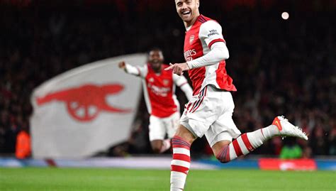 Arsenal-indskifter scorer på første boldberøring | BT Fodbold - www.bt.dk