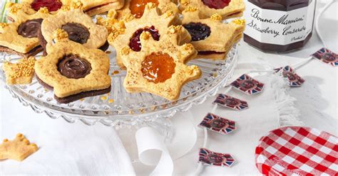 Glittering Shortbread Crowns Bonne Maman