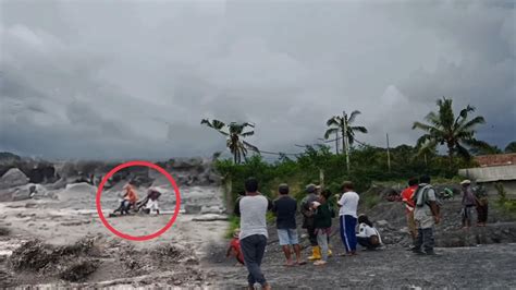 Ngamuk Detik Banjir Lahar Semeru Datang Bikin Panik Para Penambang