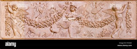 REGGIO EMILIA ITALIE 14 Avril 2018 Le Relief D Anges Dans Le