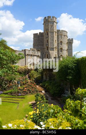 Windsor castle gardens Stock Photo - Alamy