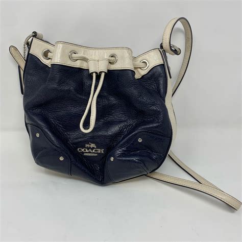 Coach Bucket Bag Leather Authentic - Gem