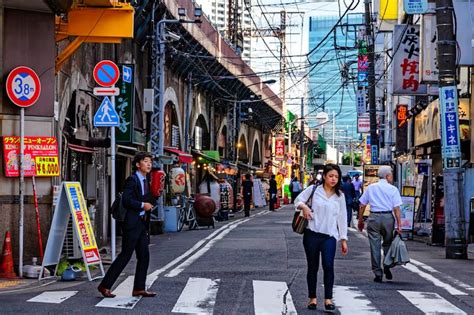 Japón lanza campaña para promover el consumo de alcohol