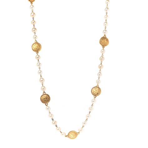 CHANEL Pearl Medallion Long Necklace Gold 940185 | FASHIONPHILE