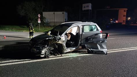 Scontro Frontale Tra Due Auto In Tangenziale Muore Un Ottantenne Una