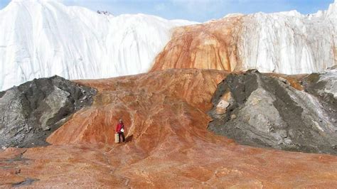 Antarctica's Blood Falls Could Be Over 1 Million Years Old | HuffPost null