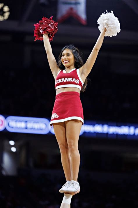 Who are the University of Arkansas cheerleaders? | The US Sun