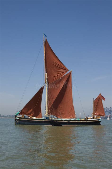 Thames Sailing Barge stock photo. Image of industry, travel - 20097640