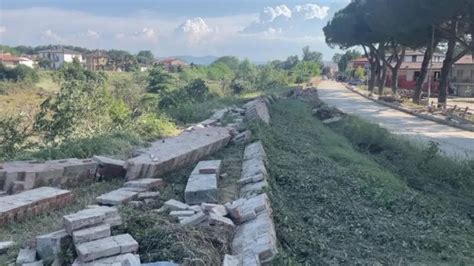 Alluvione Romagna Ecco Il Muro Crollato Sull Argine Del Lamone A