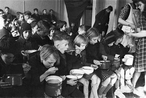 Ray Armat, Ph.D. - Dutch Hunger Winter of World War II: How Thrifty...