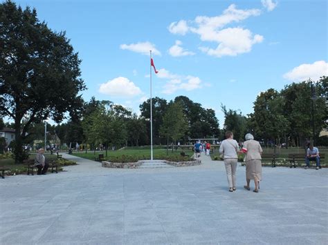 Oficjalnie Otwarto Park Im Armii Krajowej W W Growie Kurier W