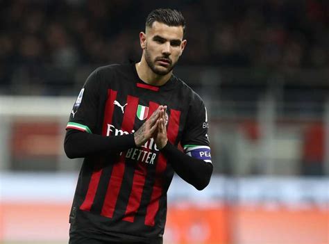 Milan Theo Hernandez Bellissimo Il Gol Di Giroud Maldini Lo