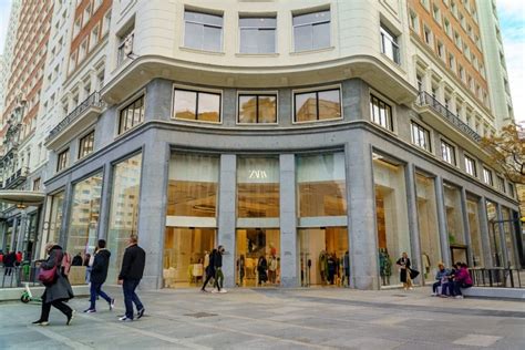 Zara Abre En Sevilla Su Novedosa Tienda Este Jueves