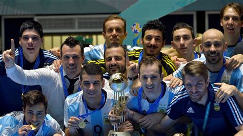 Salud campeón Maradona felicitó a la Selección argentina de futsal