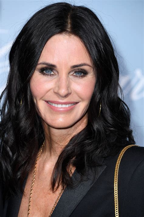 Courteney Cox reveals her 5-minute makeup routine | Vogue France