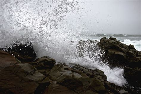 Image Libre Roches Vagues Claboussures Eau Mer Nuageux