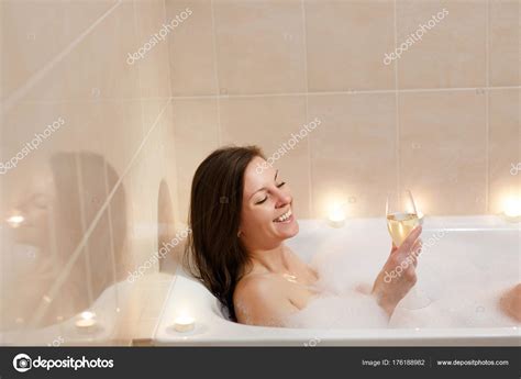 Nude White Girl In Bath Tub