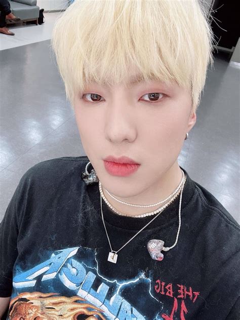 Kang Seungyoon On Weverse Winner Singer Boy Groups