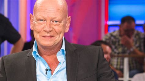 Nach Tod Seiner Frau K Star Michael Naseband Zeigt Sich Mit Neuer