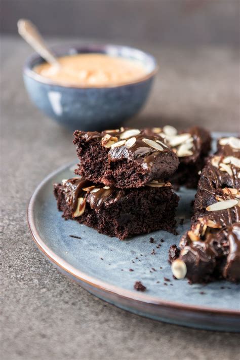 Schoko Bananen Brownies Ohne Mehl Mit Karamell Topping Glutenfrei