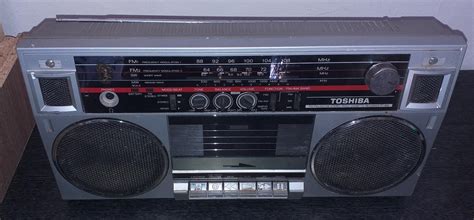 Starý radiomagnetofon Toshiba RT 99S Aukro