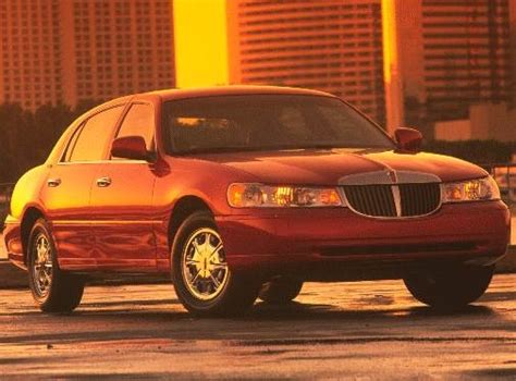 1999 Lincoln Town Car Price Value Depreciation And Reviews Kelley