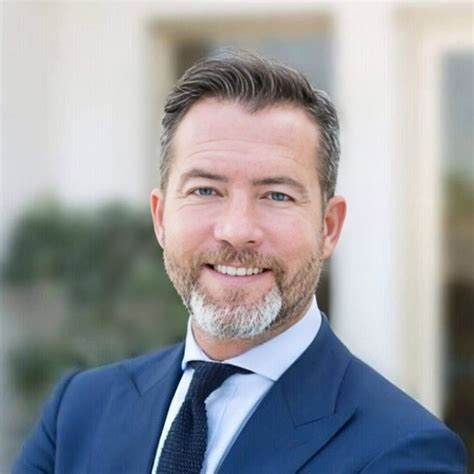 dr rory mcgoldrick plastic surgeon cv  reviews