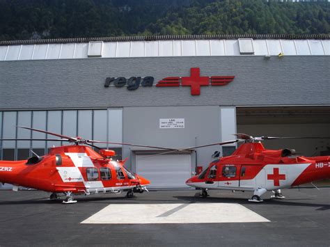 Rega 10 Basis Wilderswil Schweizerische Rettungsflugwacht Rega