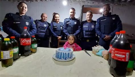 Gcms De Birigui Fazem Festa Surpresa Para Menina De Anos Apaixonada