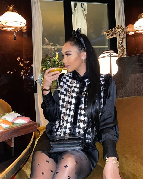 JC In A Billionaire Wife Jet Set Babe Fashion Look Slaylebrity