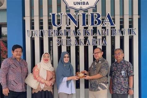 Kunjungan Studi Banding Antara Universitas Esa Unggul Dan Universitas