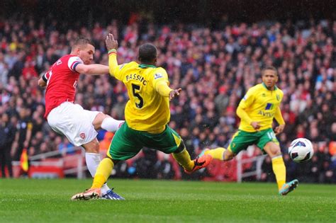 Arsenal Vs Norwich All The Action From The Emirates Mirror Online