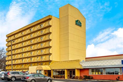 La Quinta Inn & Suites Stamford, CT - See Discounts