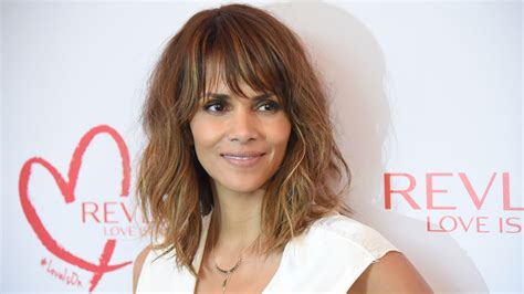 Halle Berry Joins Social Media With Topless Photo Cnn