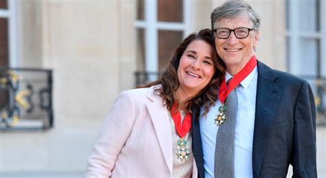 Microsoft Bill Gates Y Melinda Anuncian Divorcio En Twitter Tras 27