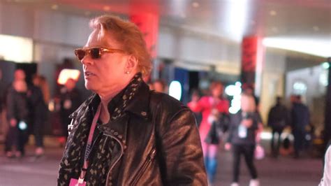 Guns N Roses S Nger Axl Rose Der Vergewaltigung Beschuldigt Klage