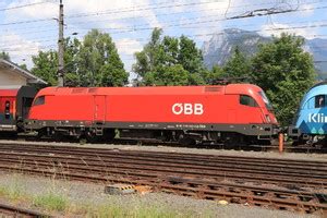 Siemens ES 64 U2 1116 053 operated by Österreichische Bundesbahnen